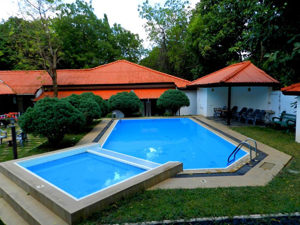 Jayasinghe Holiday Resort Kataragama Exterior foto
