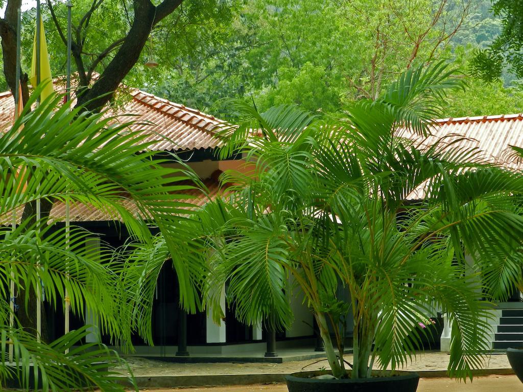 Jayasinghe Holiday Resort Kataragama Exterior foto